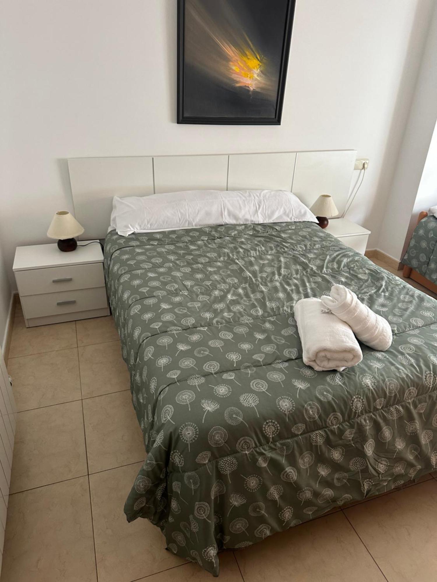 Apartamentos L'Aínsa Exteriör bild